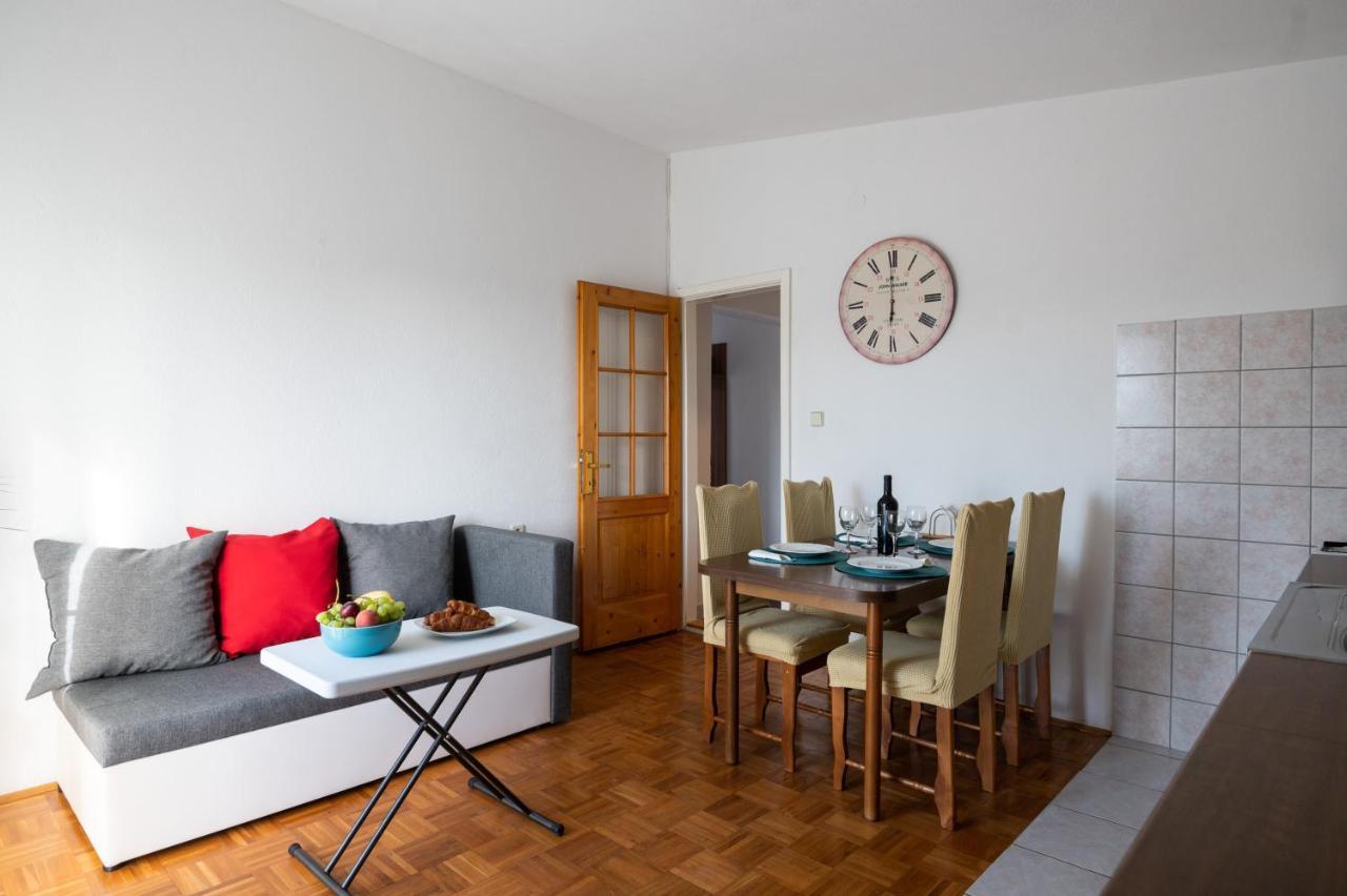 Marina'S Apartments Ražanac Buitenkant foto